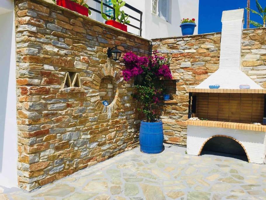 Cozy, Newly Renovated Apartment In Gavrio. 外观 照片