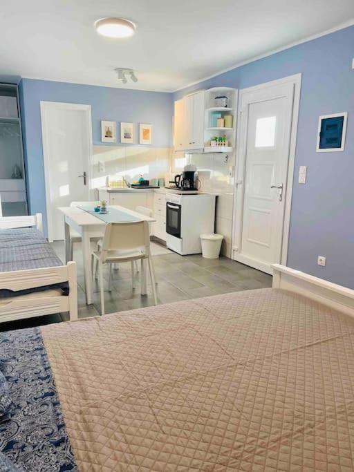 Cozy, Newly Renovated Apartment In Gavrio. 外观 照片